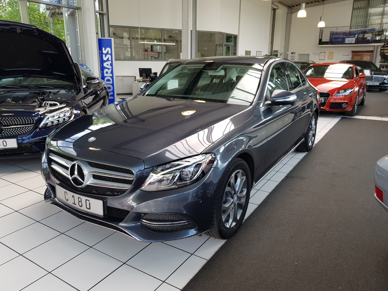 Mercedes-Benz C 180