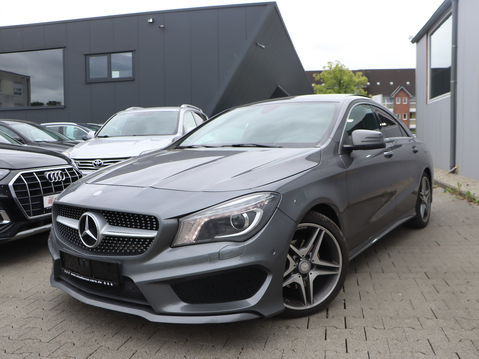Mercedes-Benz CLA 200