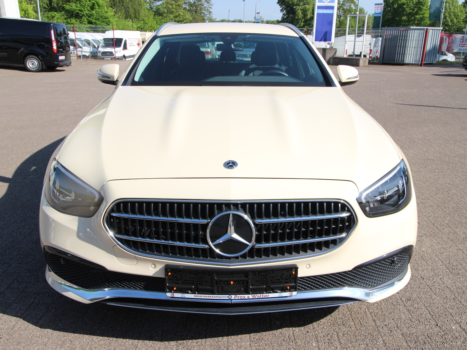 Mercedes-Benz E 200