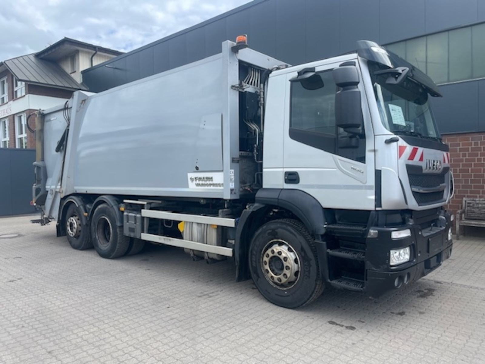 Iveco Iveco Stralis 400 6x2 Euro6 Faun VarioPress