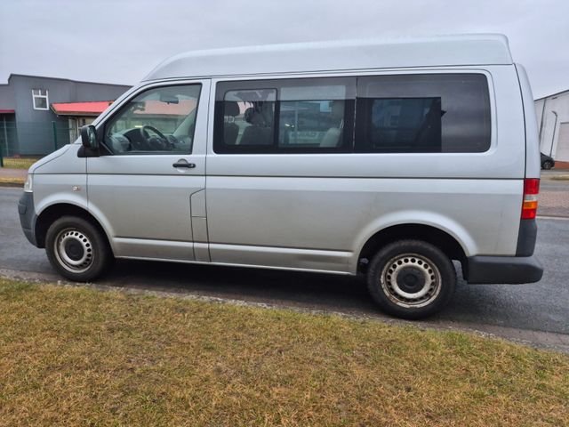 Volkswagen T5 Caravelle