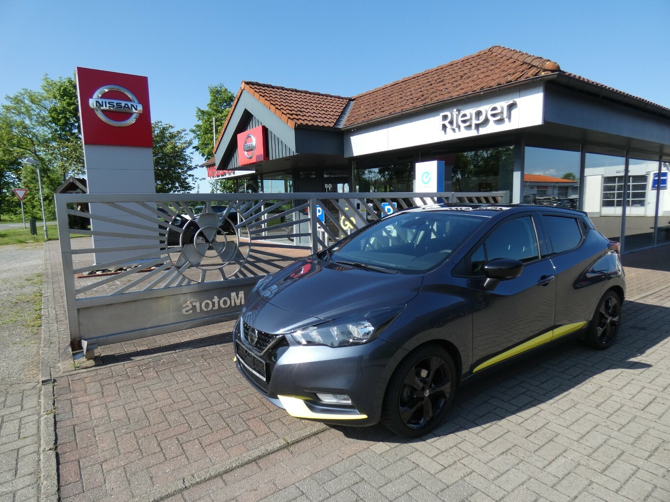 Nissan Micra