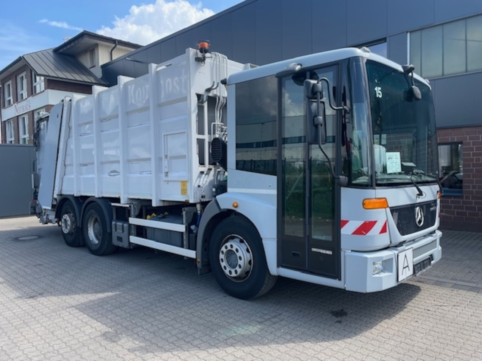 Mercedes-Benz 2633 Econic 6x2 Zöller Medium XL