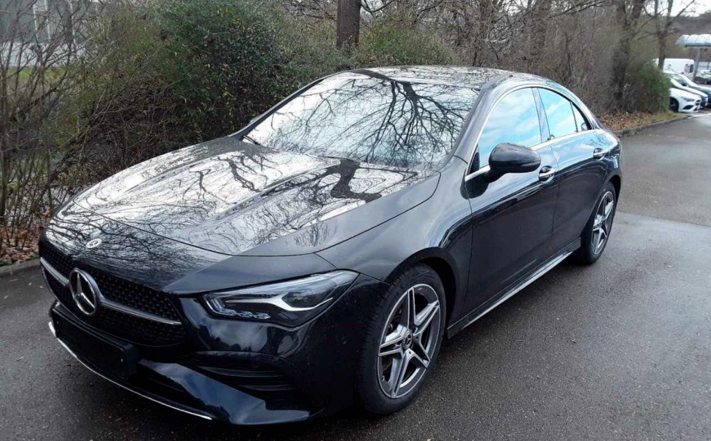 Mercedes-Benz CLA 200