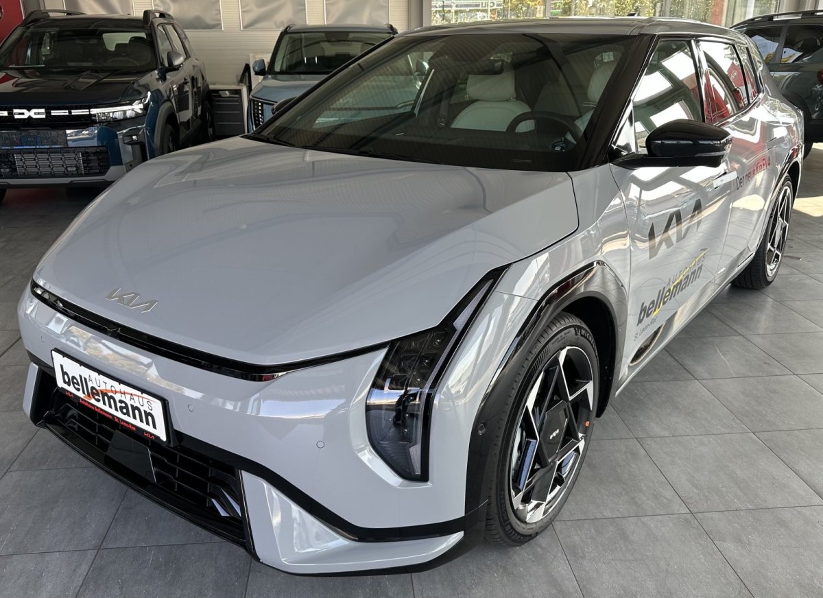 Kia EV4