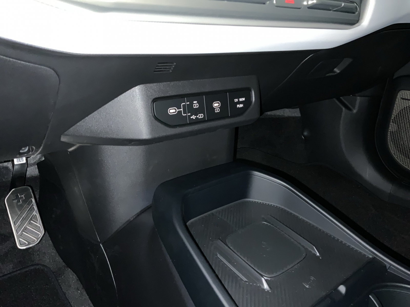 Kia EV4 Fastback – Bild 24