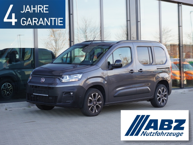 Fiat Doblo Kombi 1.5 / 10-Zoll Navi + Panoramadach 