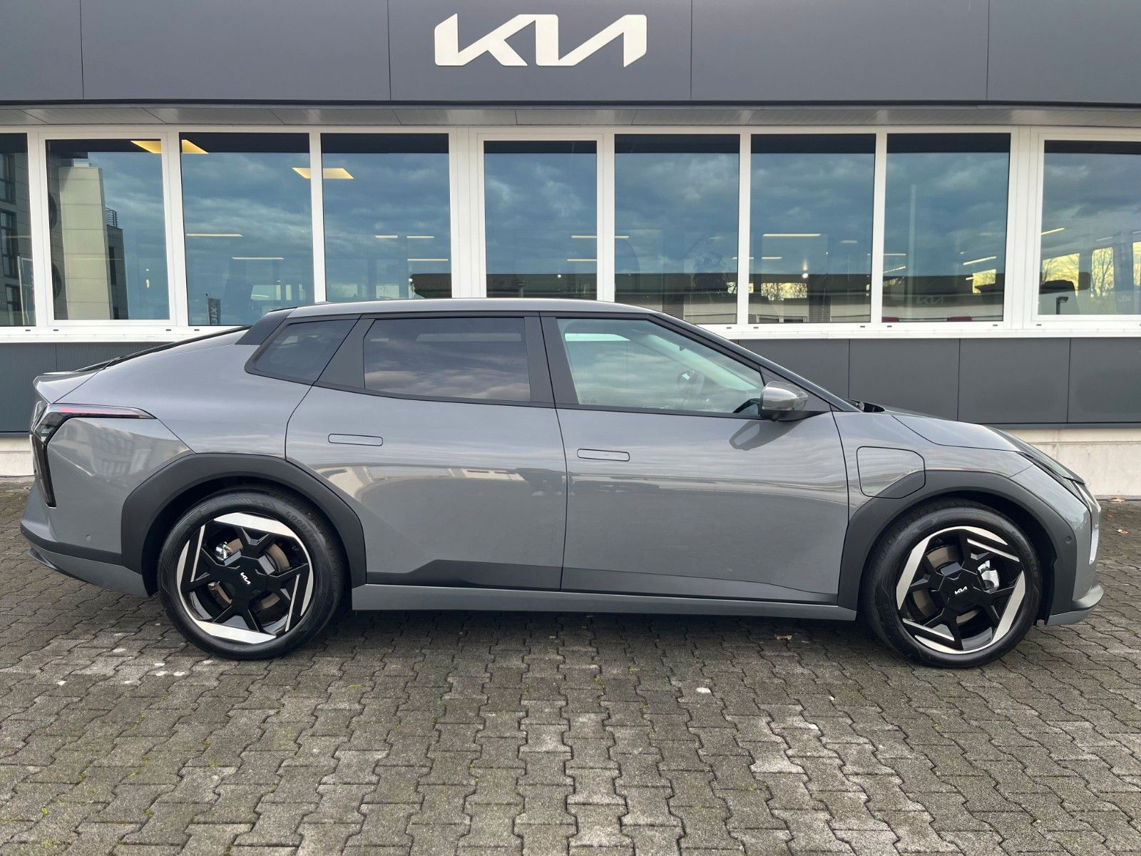 Kia EV4