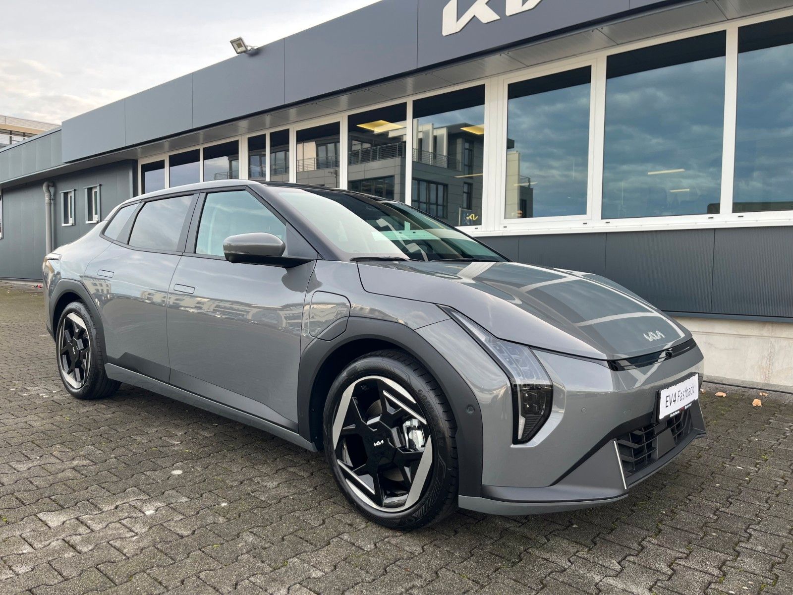 Kia EV4
