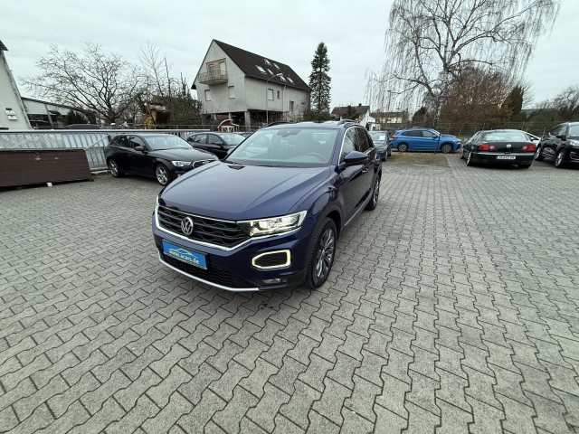 VW T-Roc Sport 4M 2,0 TDI SCR Navi LED ACC P-Dach Kamera Alu17 E6