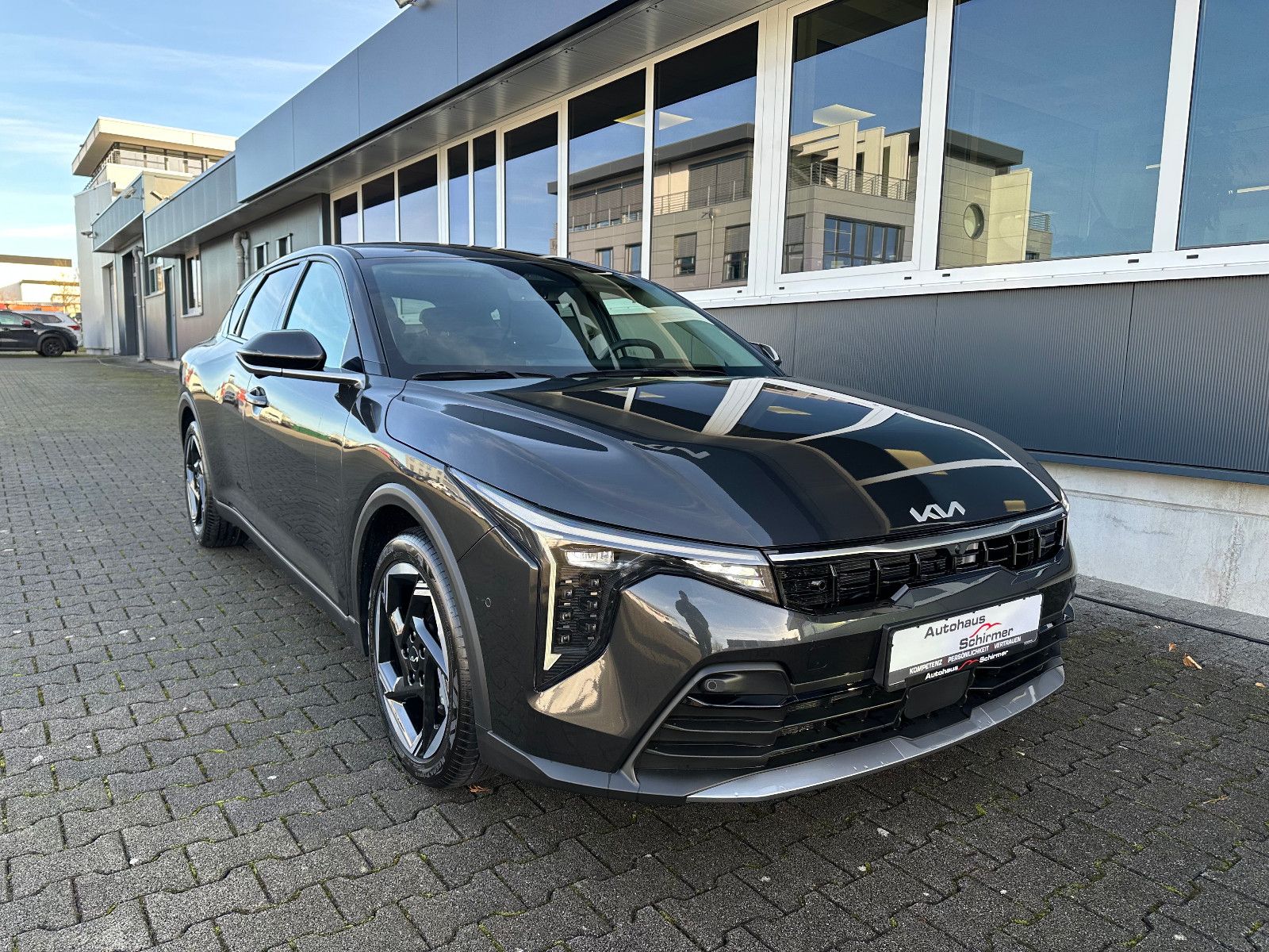 Kia K4