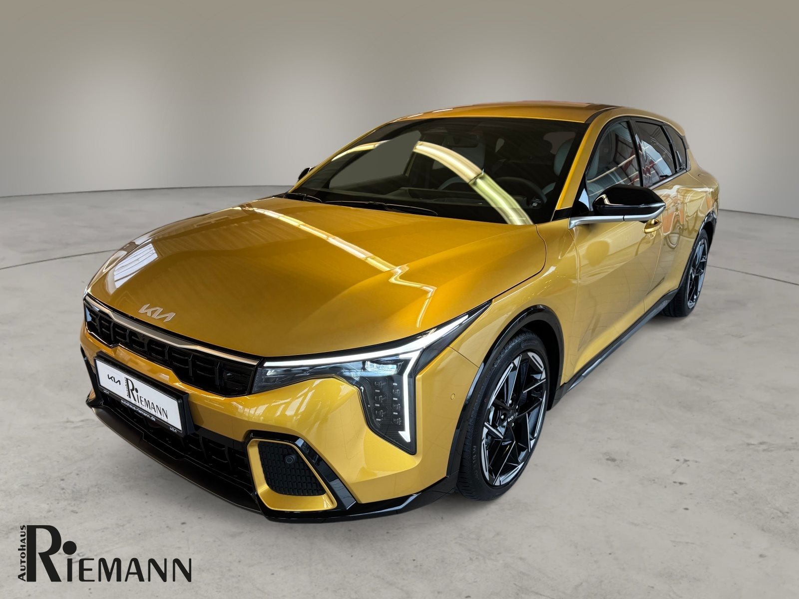 Kia K4