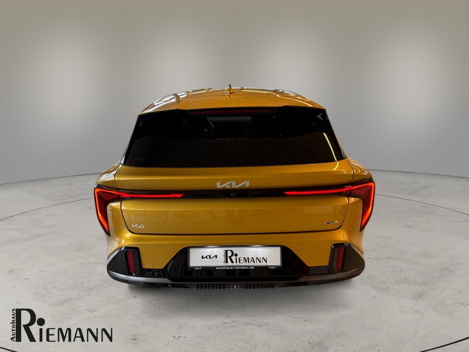 Kia K4