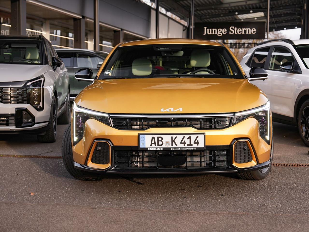 Kia K4