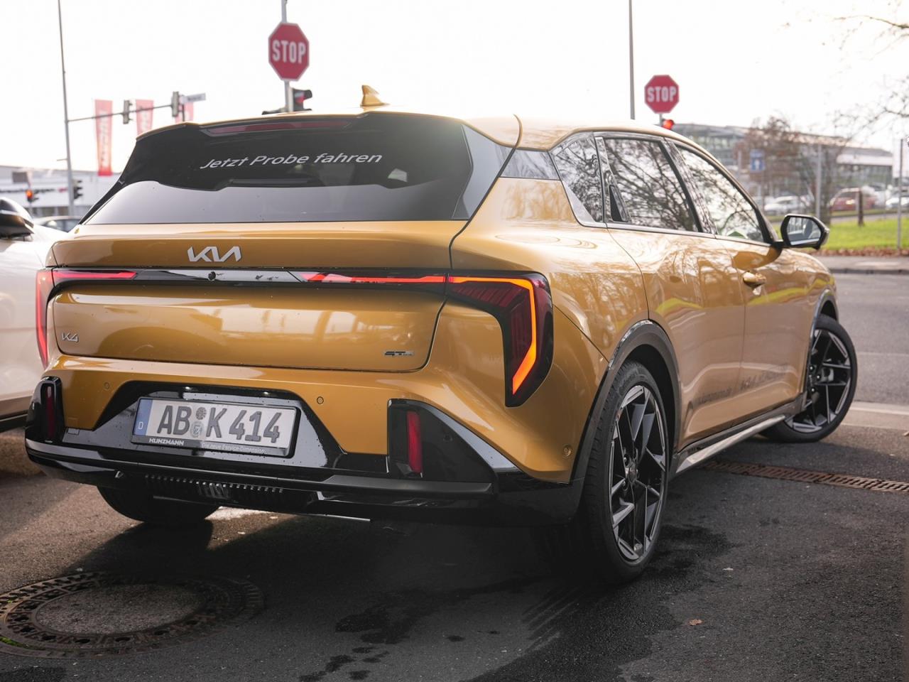 Kia K4