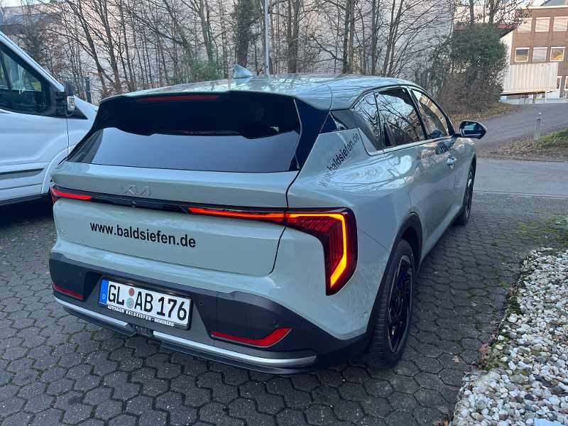 Kia K4