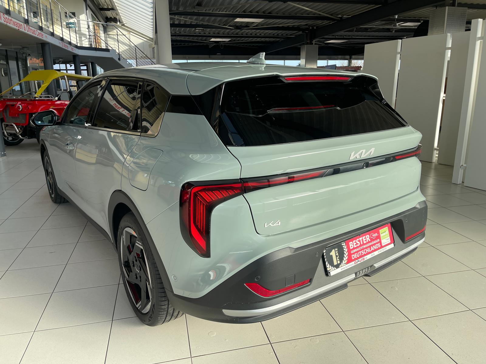 Kia K4