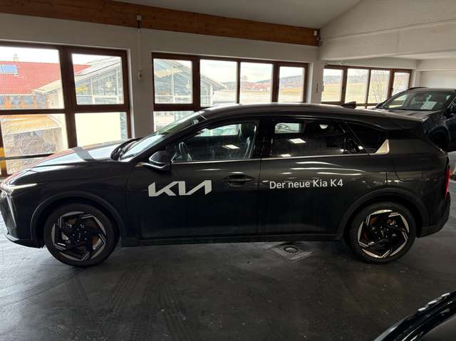Kia K4