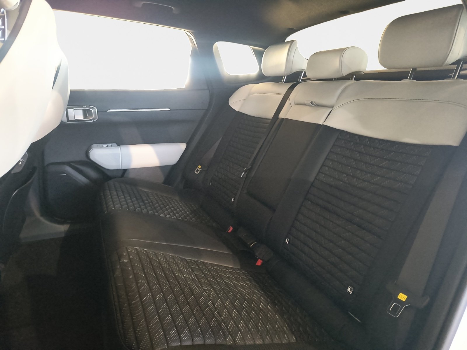 Kia EV4 Fastback – Bild 10