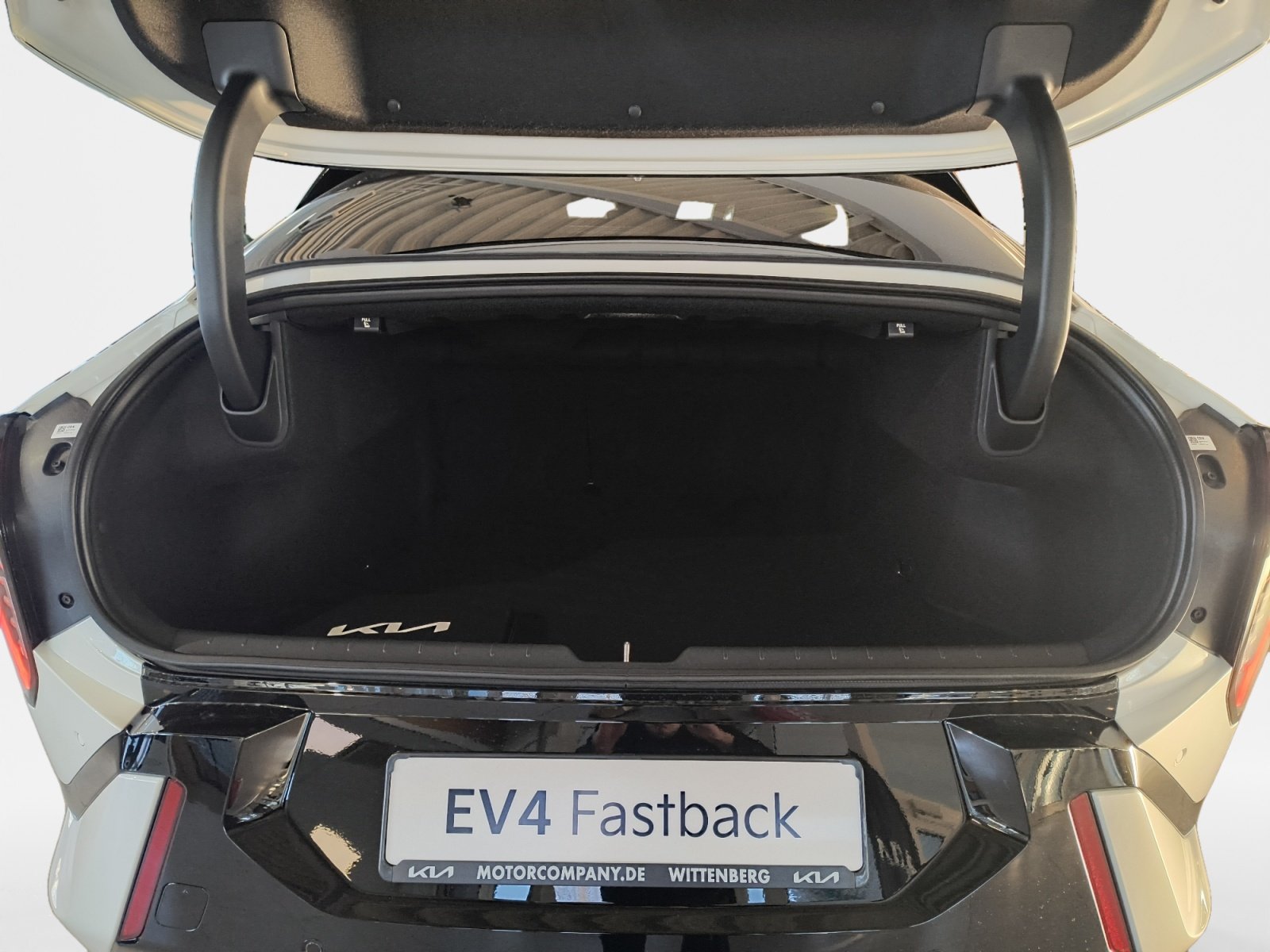 Kia EV4 Fastback – Bild 11