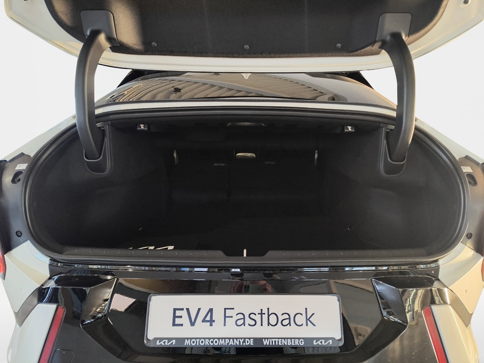 Kia EV4 Fastback – Bild 12