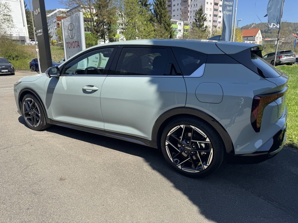 Kia K4