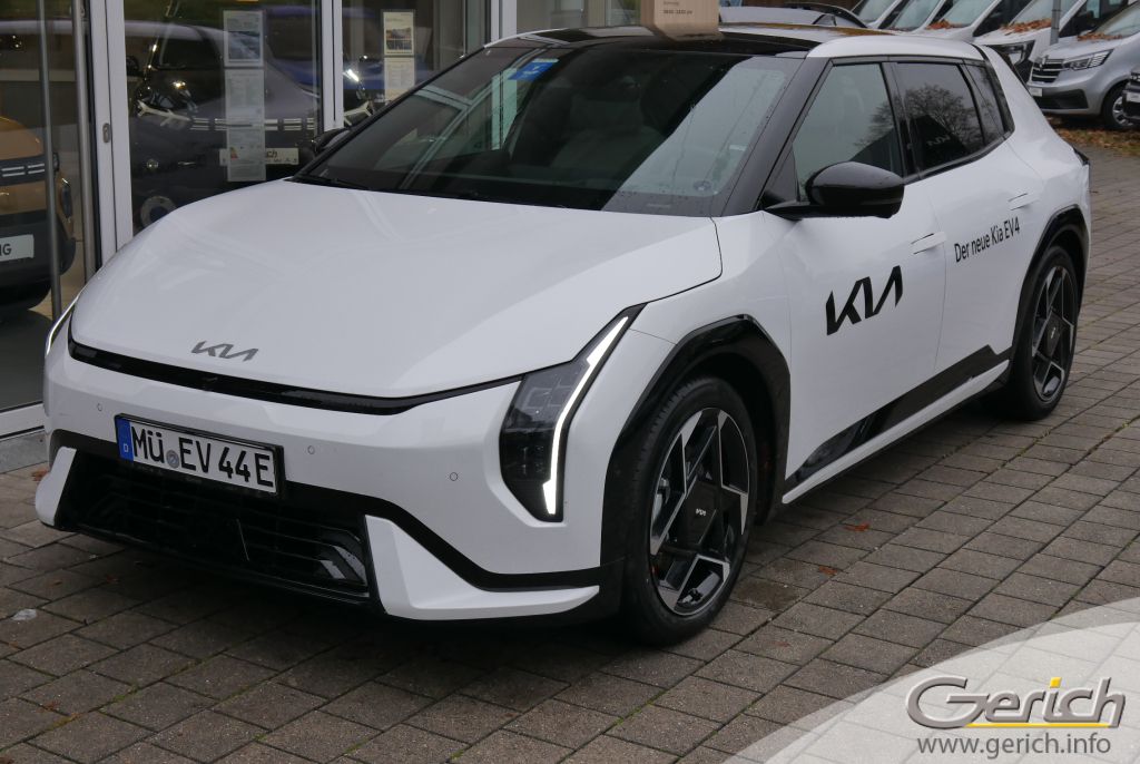 Kia EV4