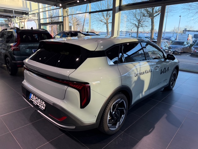 Kia K4