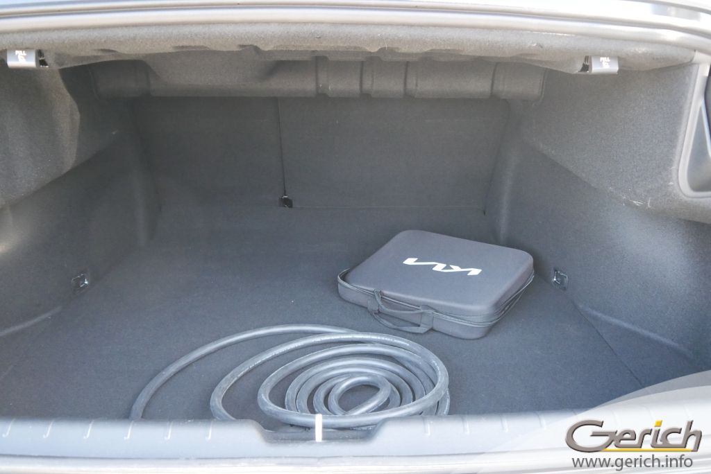 Kia EV4 Fastback – Bild 11