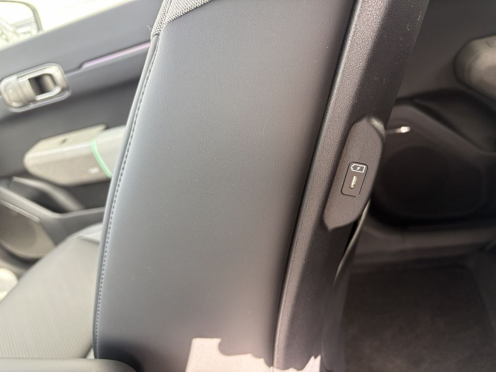 Kia EV4 Fastback – Bild 11