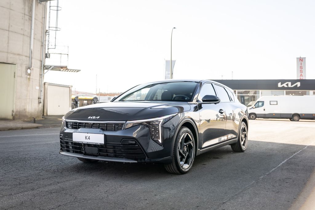 Kia K4
