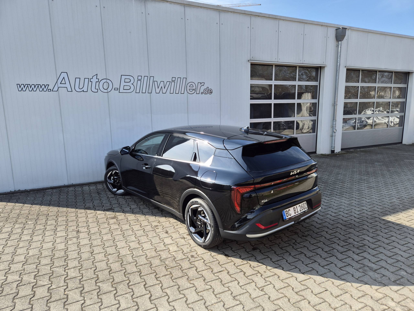 Kia K4