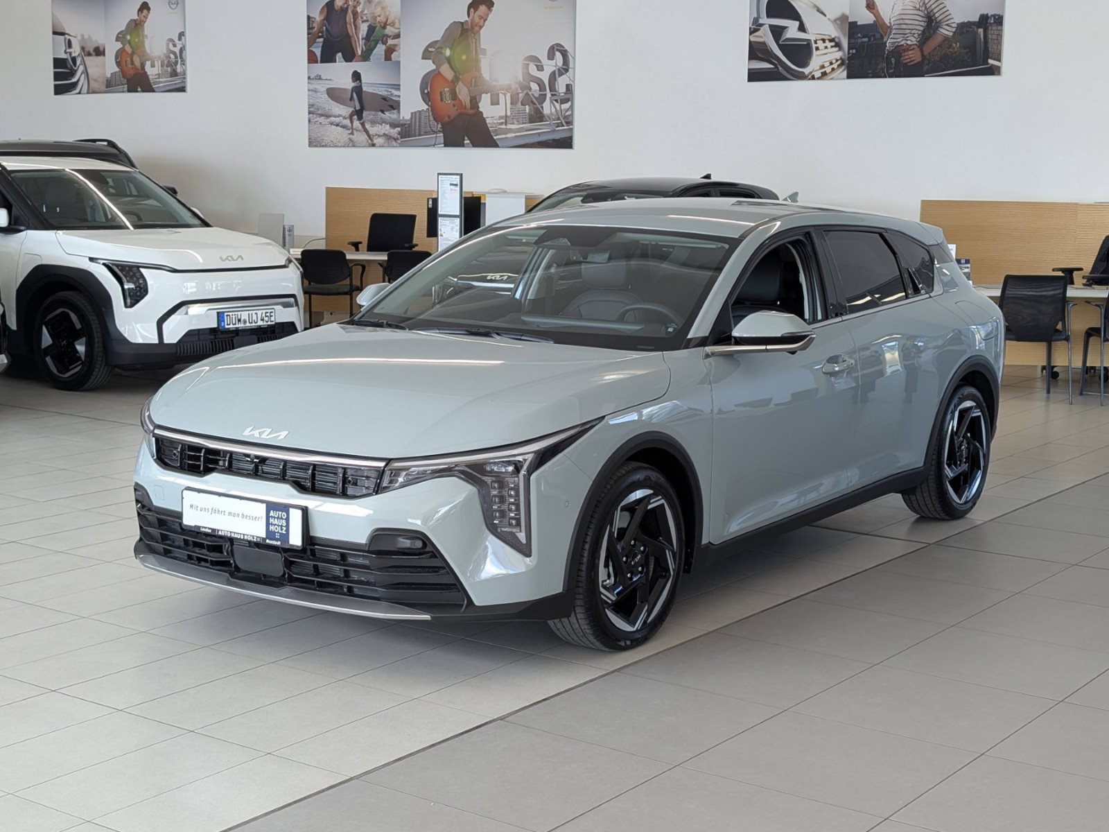 Kia K4