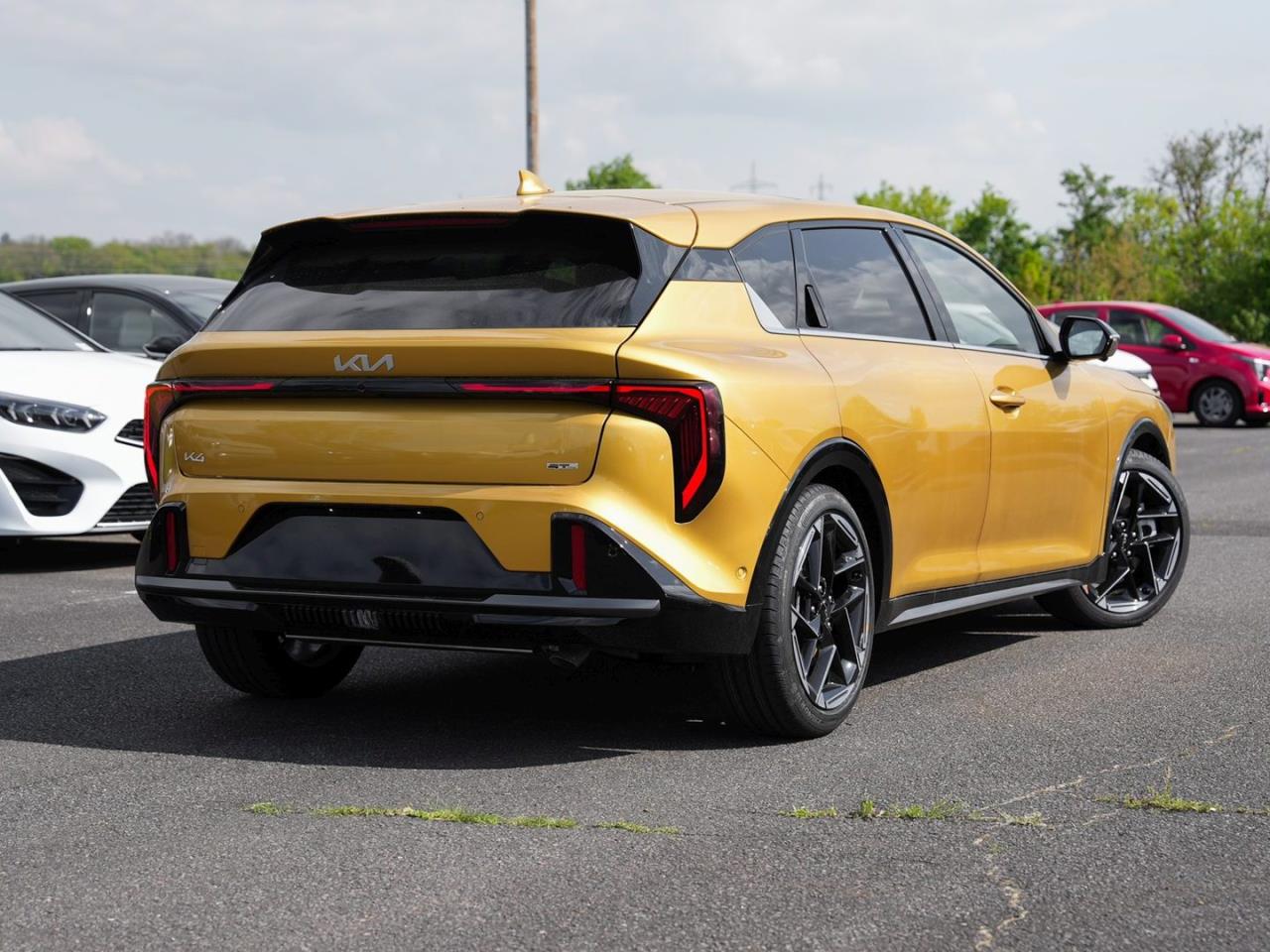 Kia K4