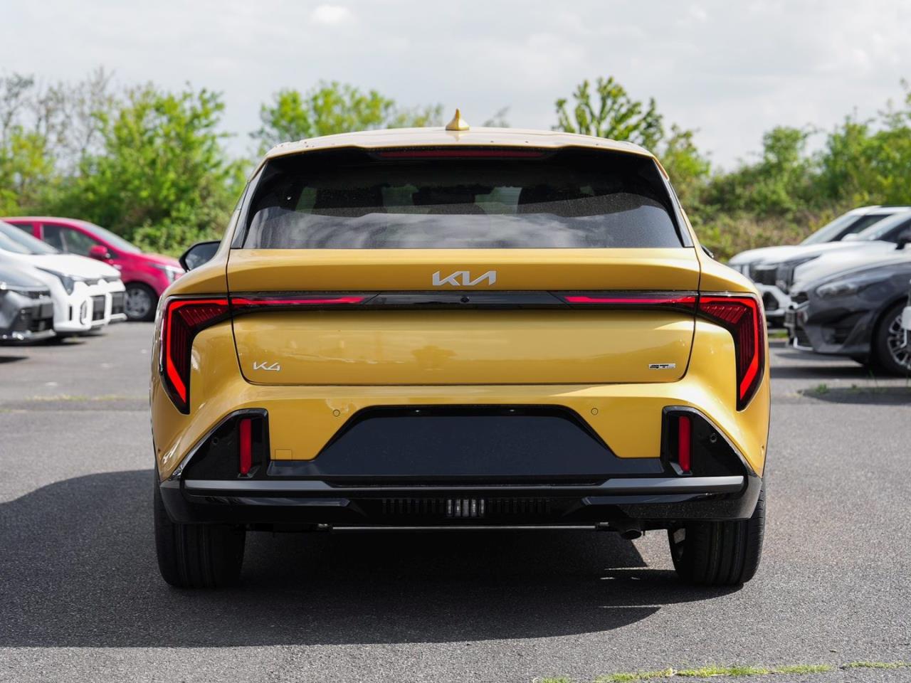 Kia K4