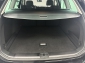 VW Passat Variant 2.0 TDI DSG Business ACC 2xSpur AHK Rcam LED