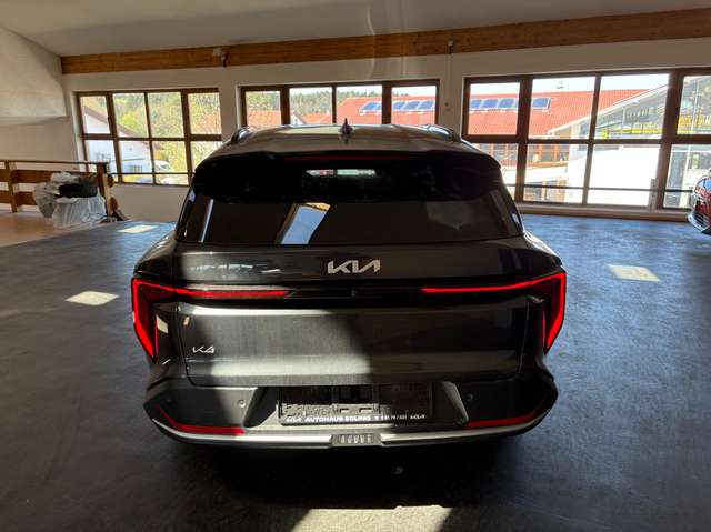 Kia K4
