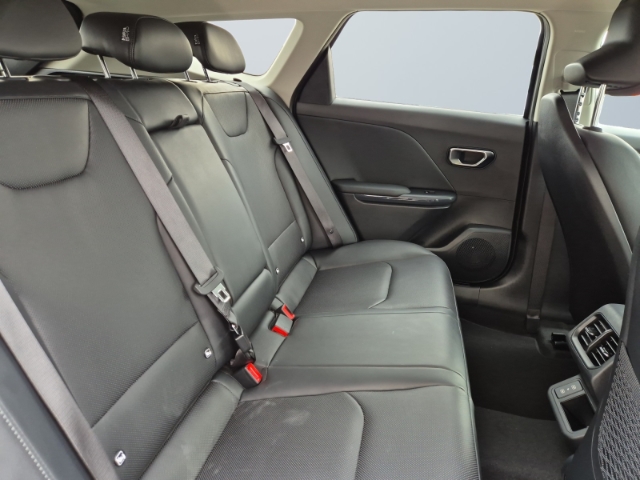 Kia K4 SW – Bild 12