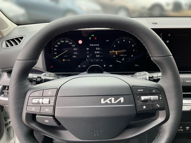 Kia K4 SW – Bild 10