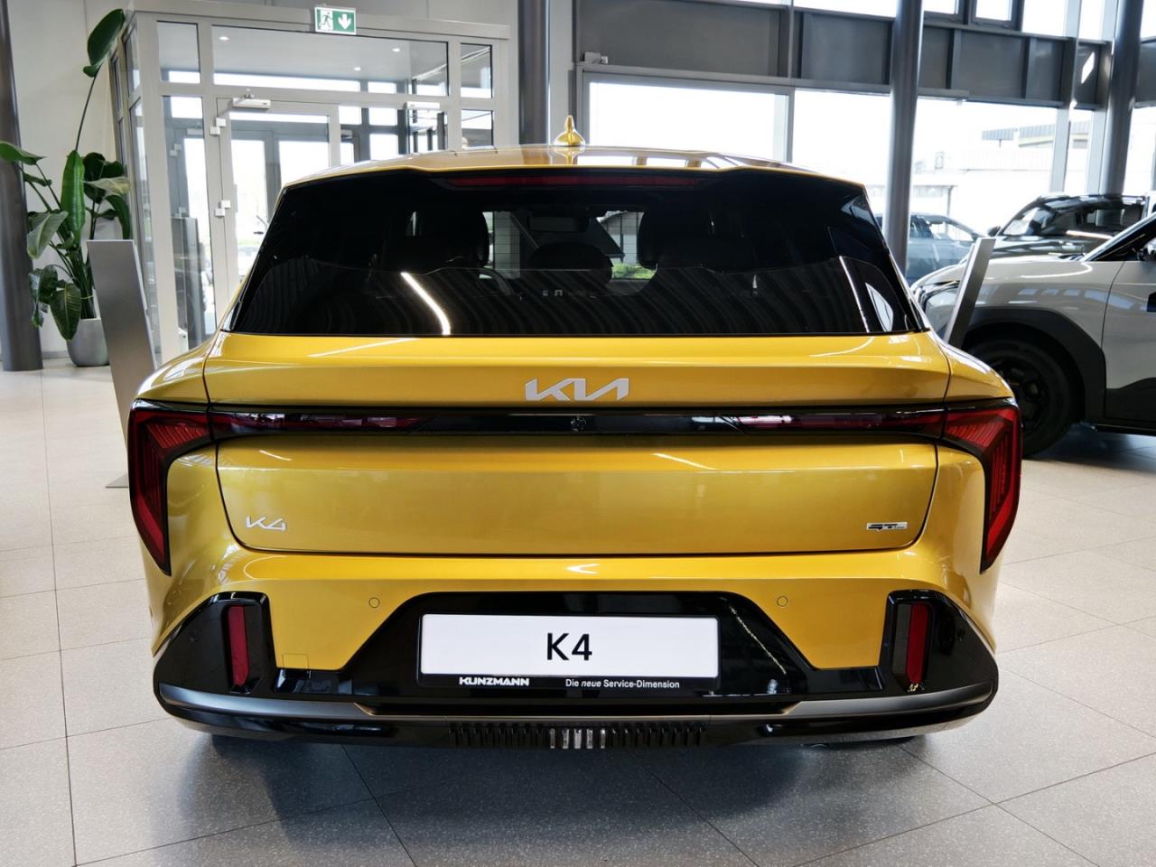 Kia K4