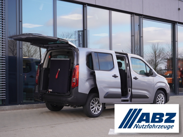 Fiat Doblo Maxi Kombi 1.5 100 / Rollstuhlumbau AMF 