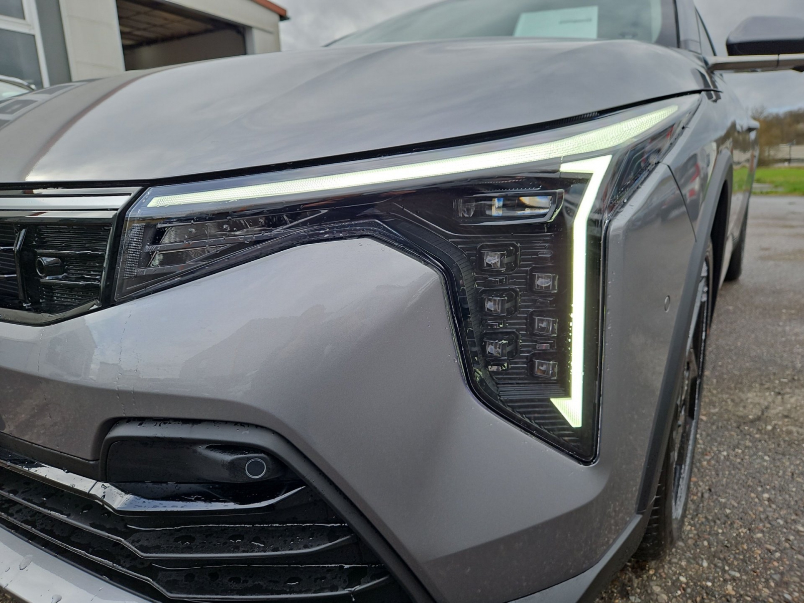 Kia K4