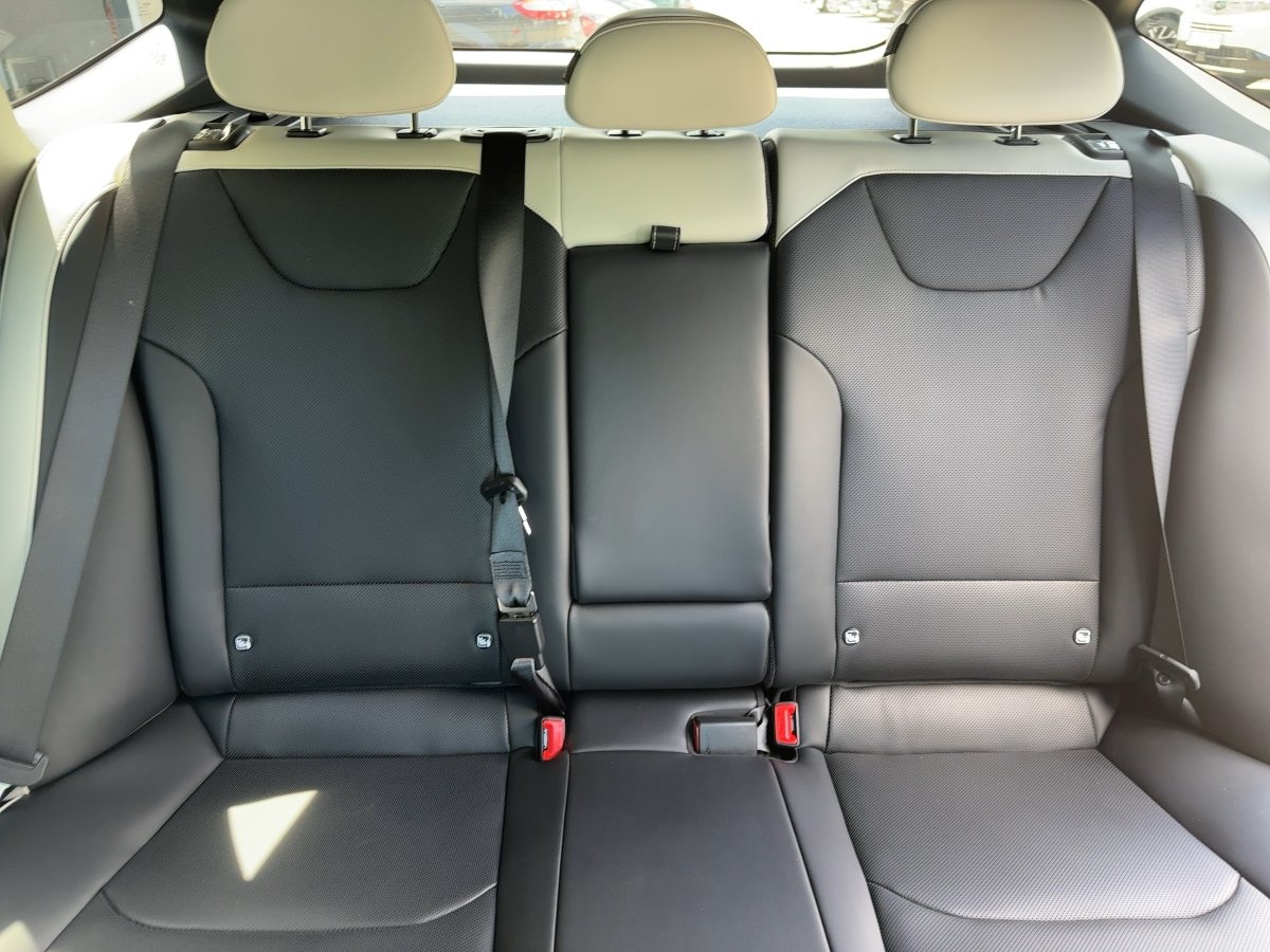 Kia K4 SW – Bild 15