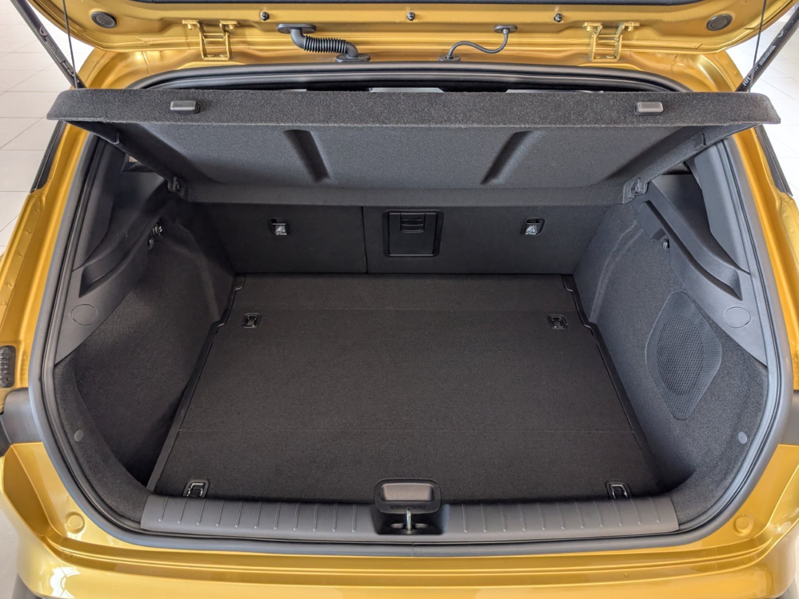 Kia K4 – Bild 11