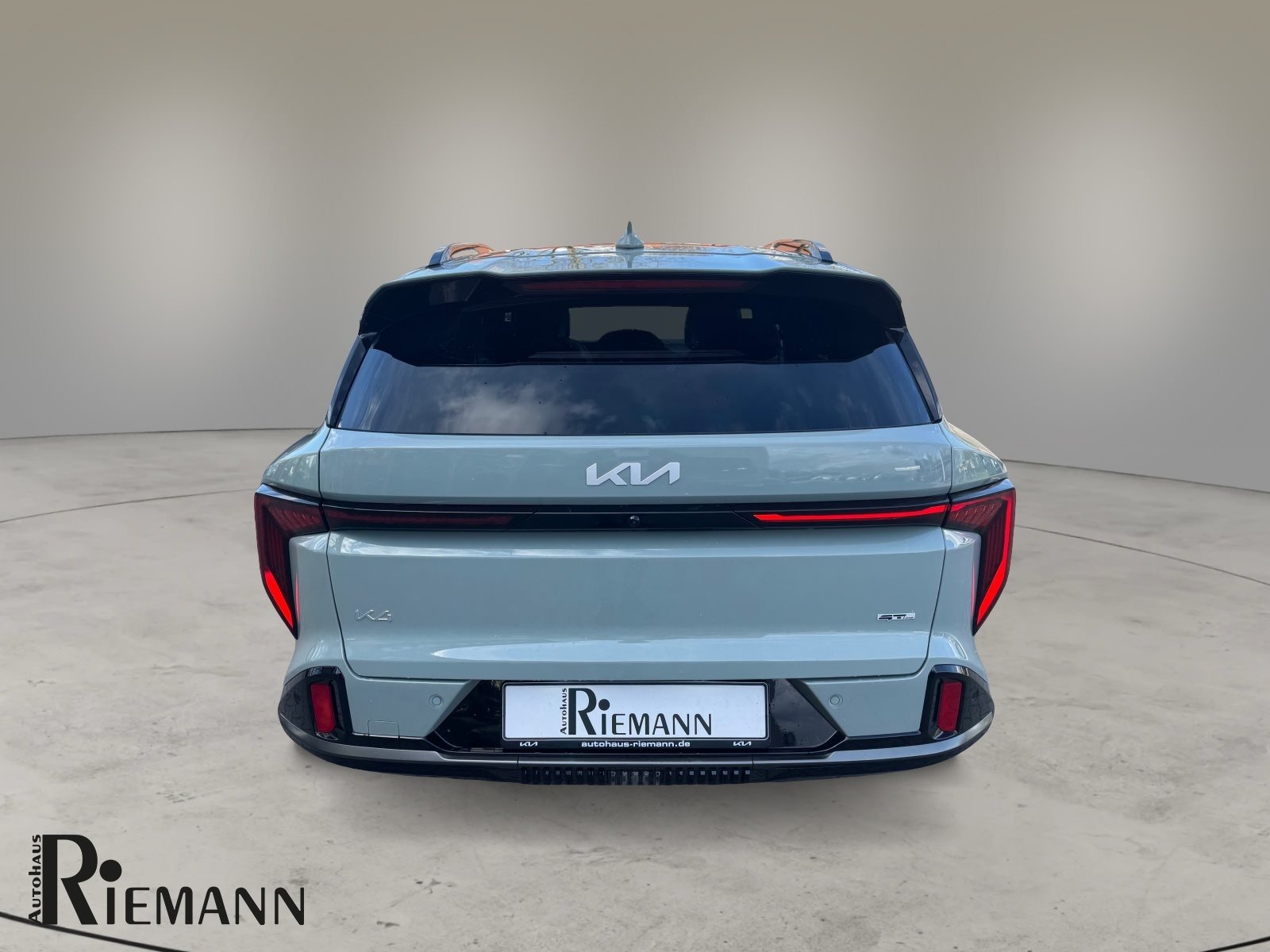 Kia K4