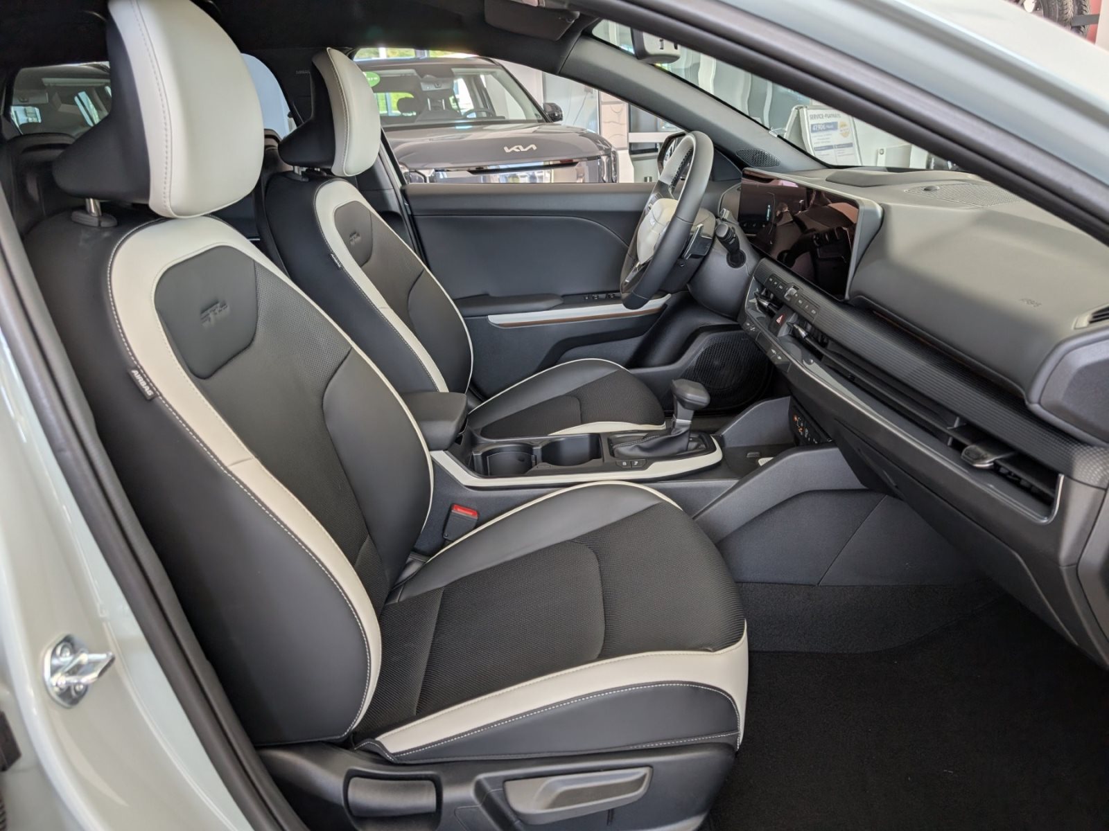 Kia K4 SW – Bild 13