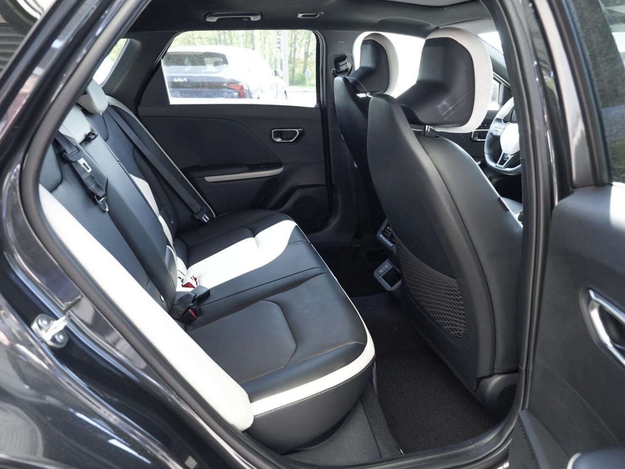 Kia K4 SW – Bild 11