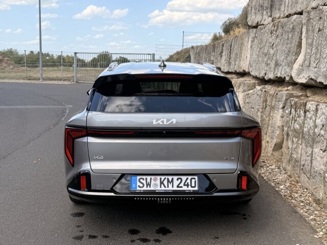 Kia K4 SW