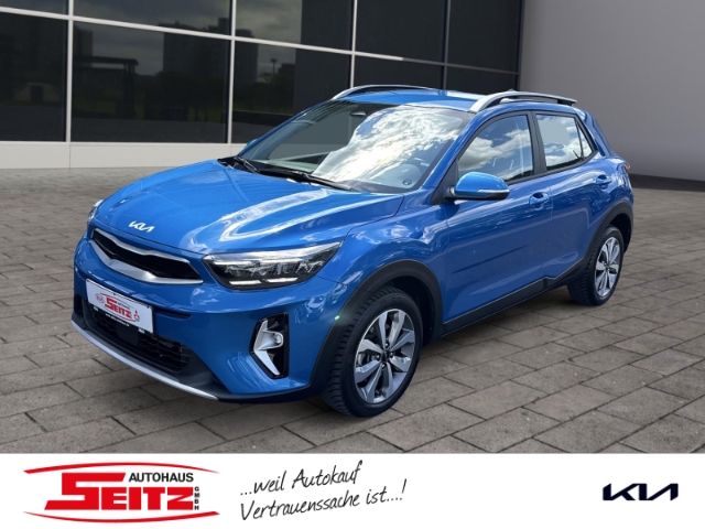 Kia STONIC 2023 — véhicule d'occasion importé