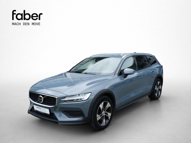 Volvo V60 Cross Country B4 Plus AWD